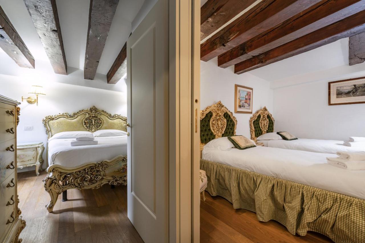 Gondola Luxury - Campo Santi Filippo E Giacomo By Wonderful Italy Venice Exterior photo